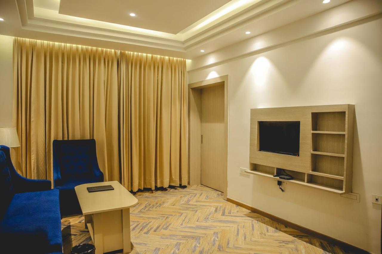The Orlov Hotel Panipat Exterior photo