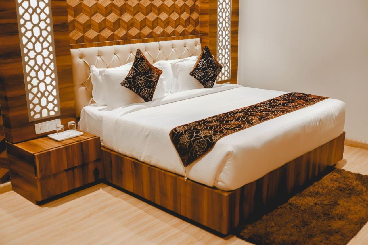The Orlov Hotel Panipat Exterior photo